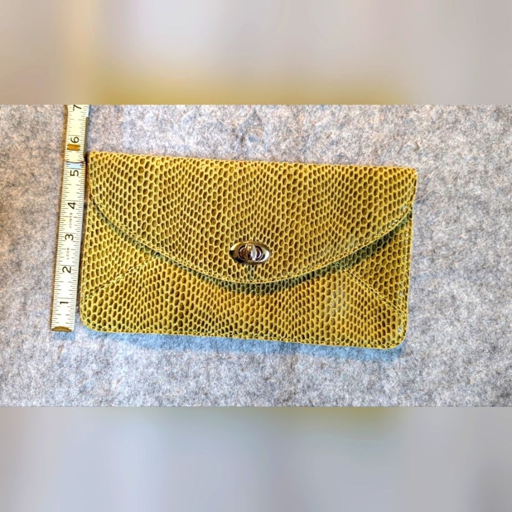 Sorial Vegan Clutch Olive - Picture 3 of 5